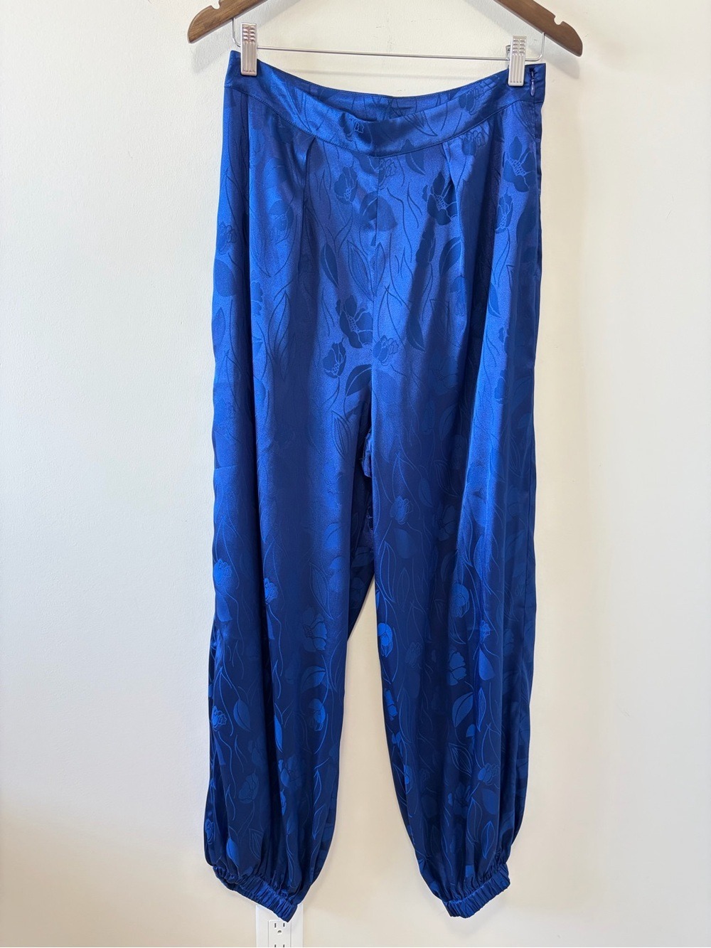 RONNY KOBO COLLECTION Kristine Satin Jacquard Balloon Pants in Royal Blue M - Picture 4 of 11
